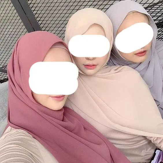 Chiffon monochromatic scarf