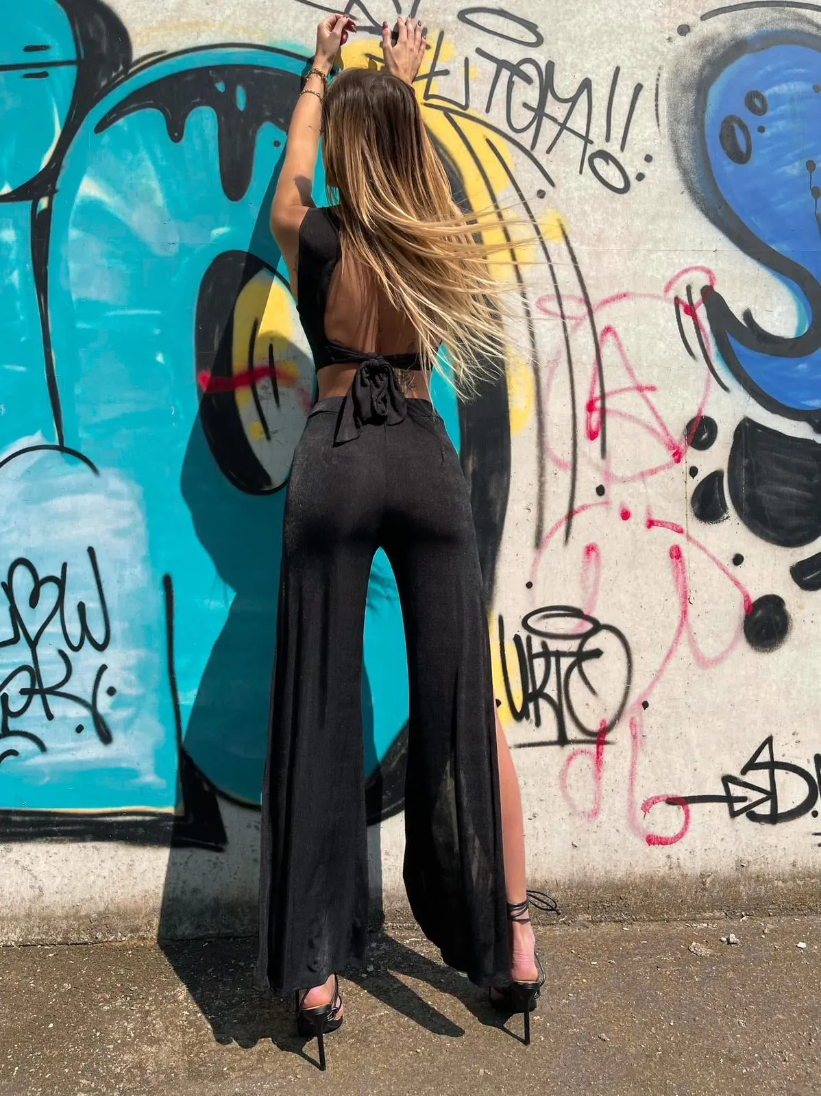 Completo pantalone con spacco e top