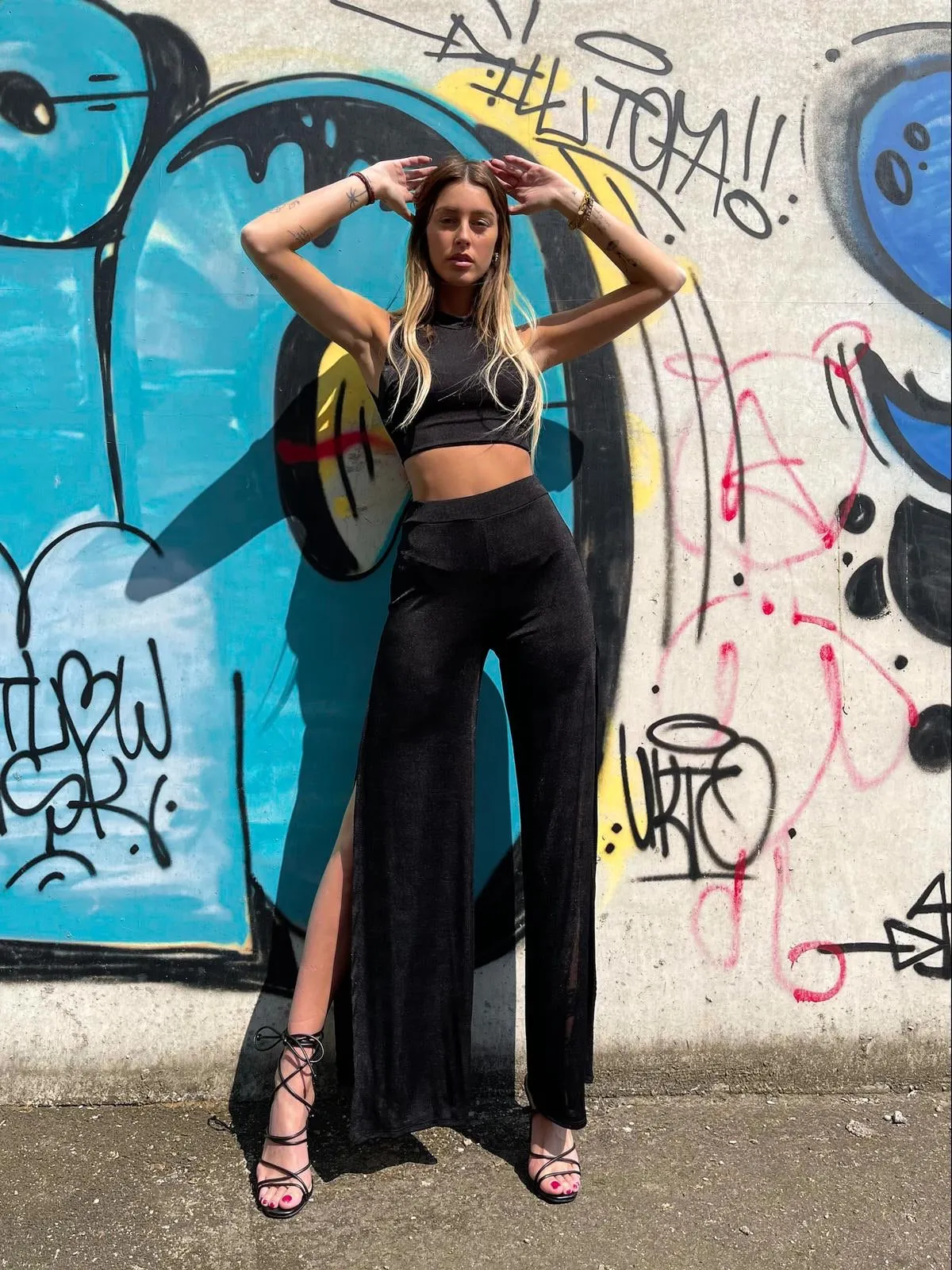 Completo pantalone con spacco e top