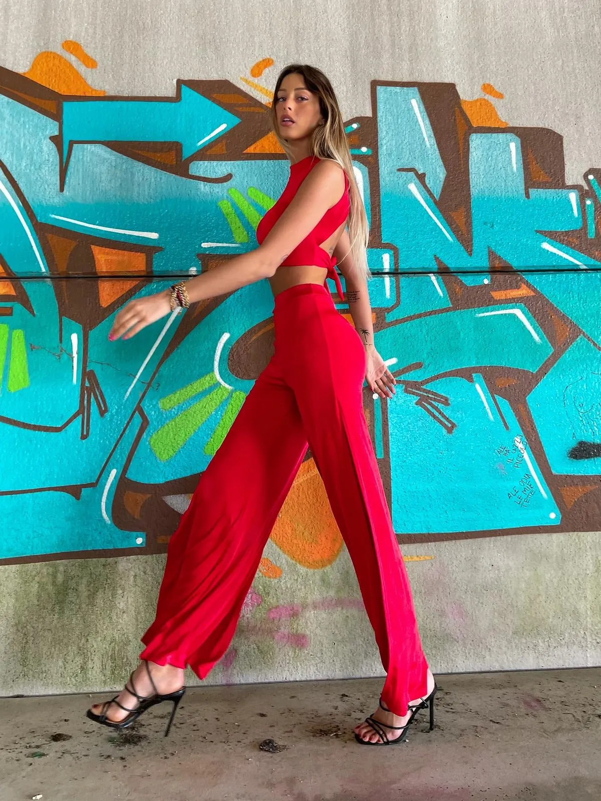 Completo pantalone con spacco e top