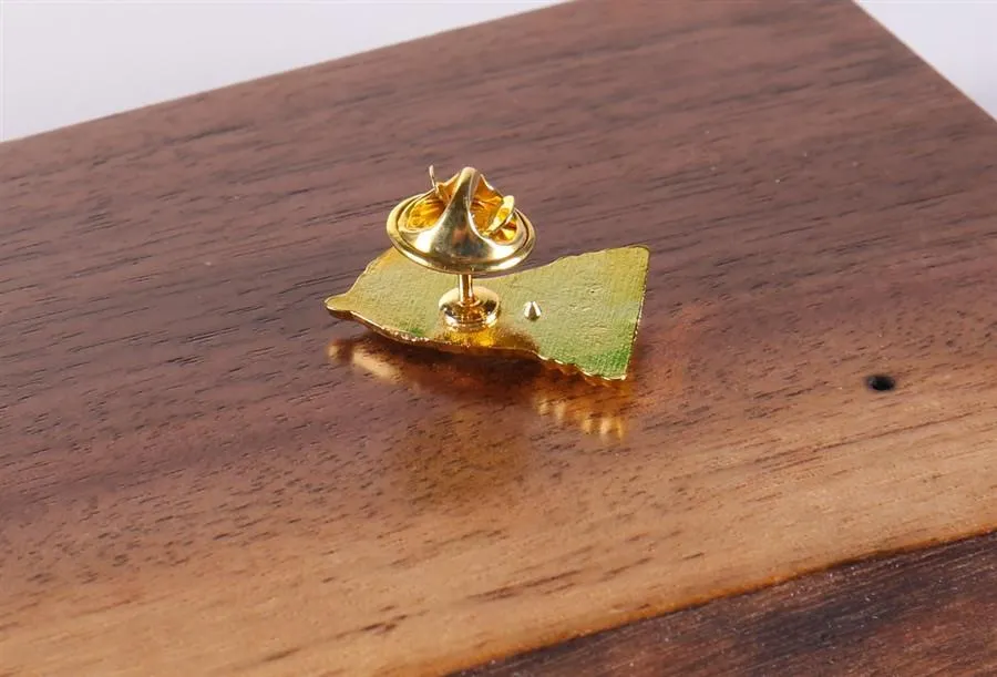 Gold Knight Chess Pin